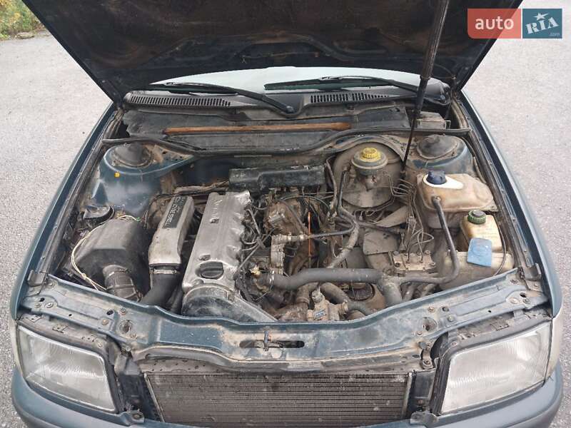Седан Audi 100 1991 в Бережанах