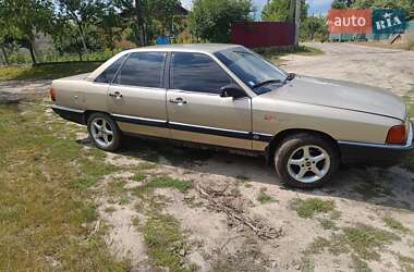 Седан Audi 100 1986 в 