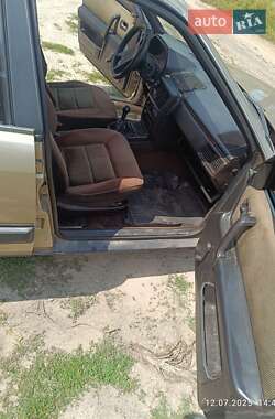 Седан Audi 100 1986 в 