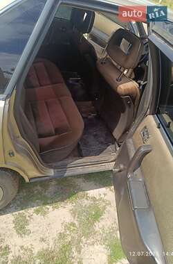 Седан Audi 100 1986 в 