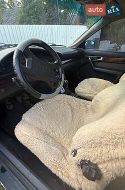 Седан Audi 100 1993 в 