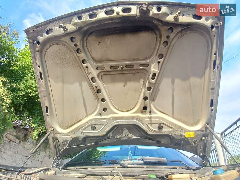 Седан Audi 100 1988 в Борщеве