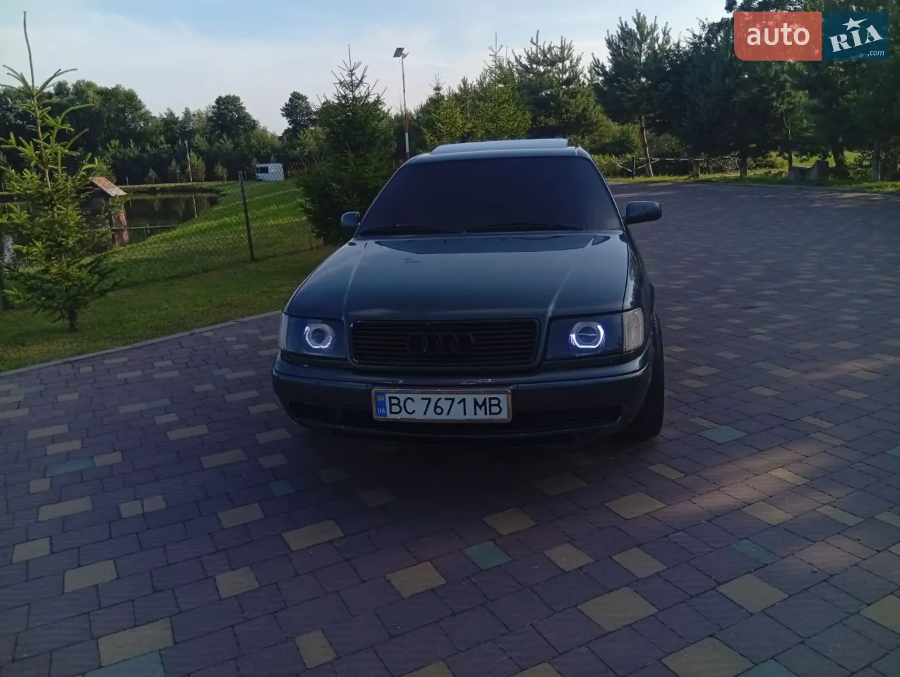 Продам ауді 100с4
авто на ходу тонування покругу
фари біксенон центральний замок
шкіряний салон люк ева коврики)))