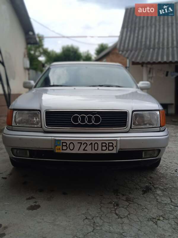 Седан Audi 100 1992 в 
