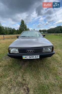 Седан Audi 100 1986 в Ратному