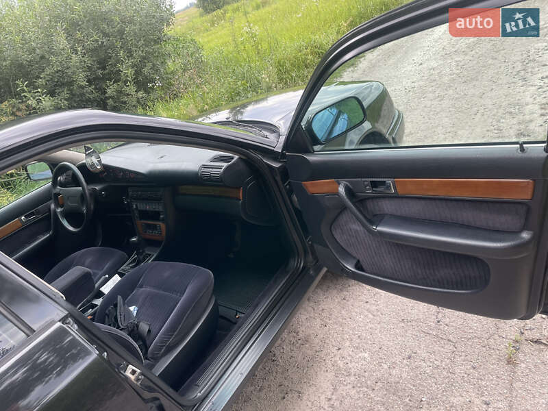 Седан Audi 100 1992 в Броварах