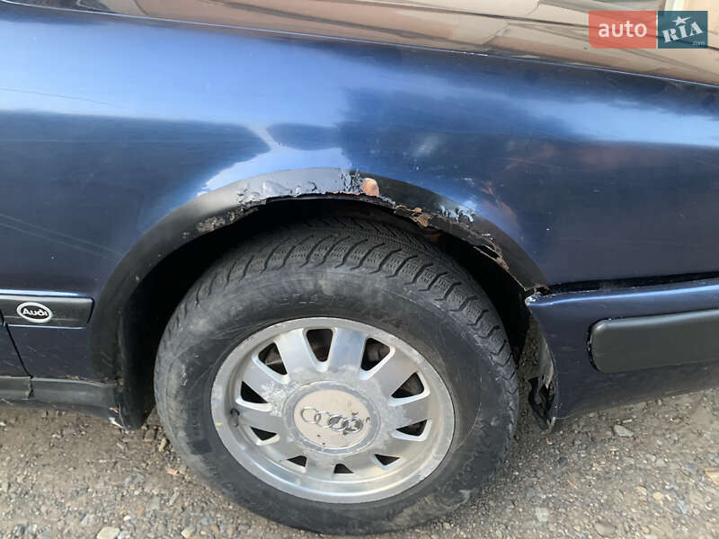 Седан Audi 100 1992 в Черновцах