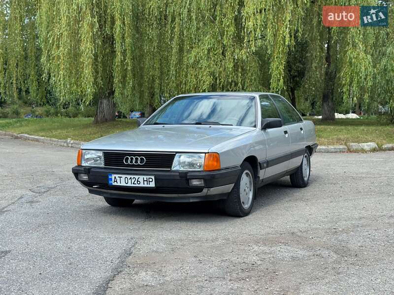 Audi 100 1984