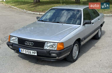 Седан Audi 100 1984 в Ивано-Франковске