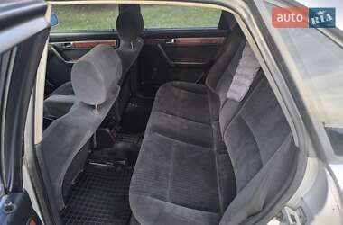 Седан Audi 100 1992 в 