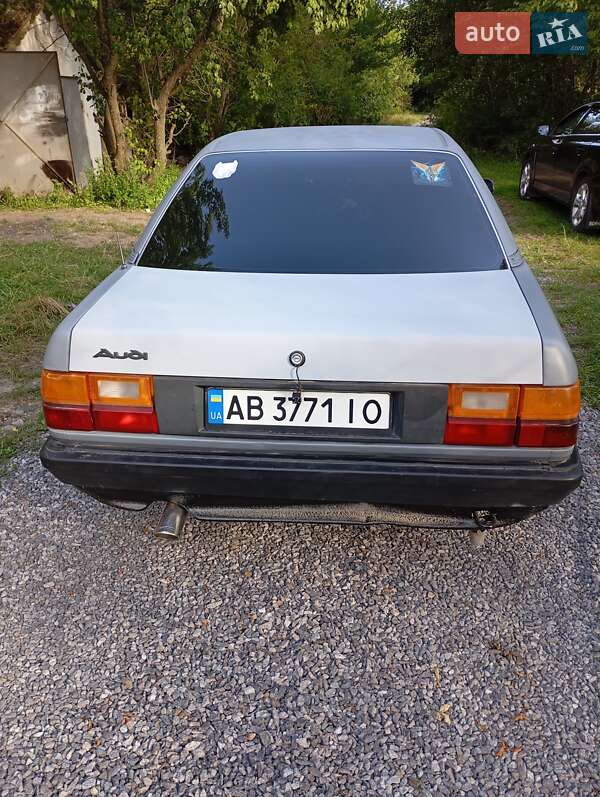 Седан Audi 100 1983 в Хмельнике