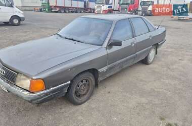 Седан Audi 100 1988 в 