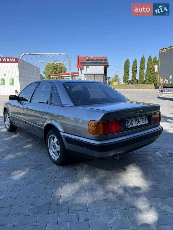 Седан Audi 100 1991 в Чорткове