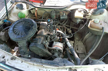 Седан Audi 100 1988 в  фото 7 Седан Audi 100 1988 в