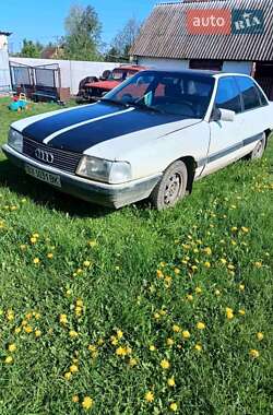 Седан Audi 100 1990 в Березному