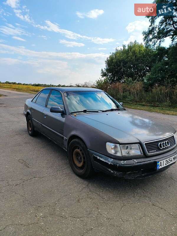 Седан Audi 100 1994 в Киеве