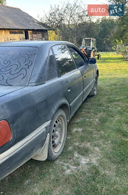 Седан Audi 100 1992 в 
