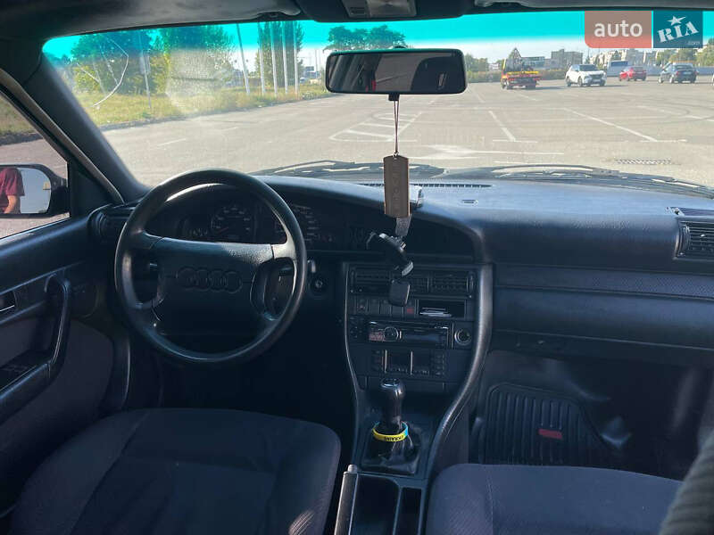 Седан Audi 100 1993 в Киеве