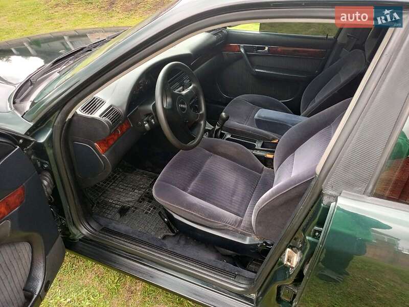 Седан Audi 100 1992 в Владимире