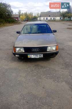 Седан Audi 100 1987 в Городне