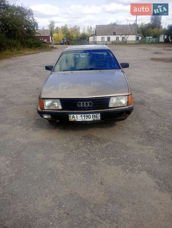 Седан Audi 100 1987 в Чернігові