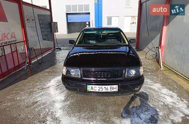 Седан Audi 100 1993 в Луцке