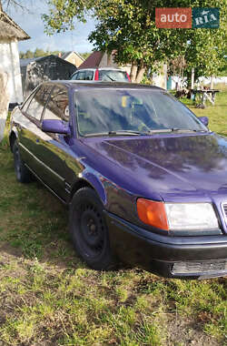 Седан Audi 100 1992 в Вараші