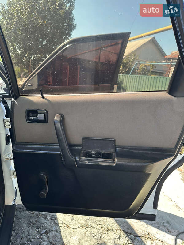 Седан Audi 100 1986 в Светловодске фото 15 Седан Audi 100 1986 в Светловодске