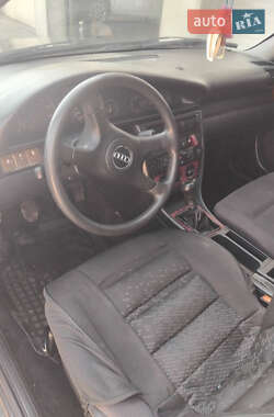 Седан Audi 100 1993 в 