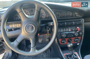 Седан Audi 100 1993 в 