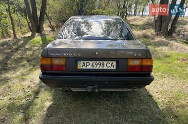 Седан Audi 100 1984 в 