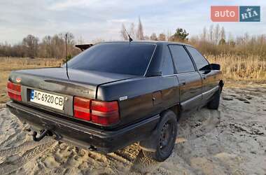 Седан Audi 100 1988 в Шацке