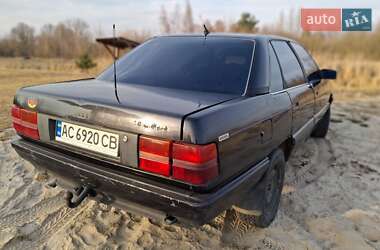 Седан Audi 100 1988 в Шацке