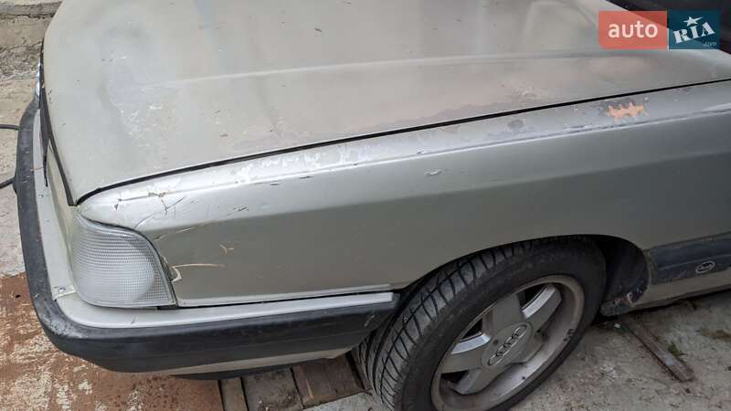 Седан Audi 100 1985 в Запорожье
