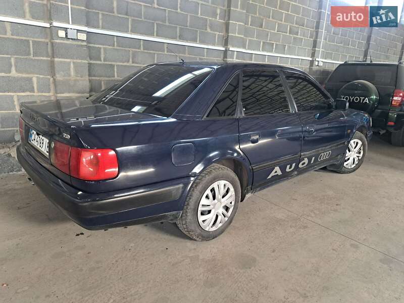 Седан Audi 100 1991 в Умани