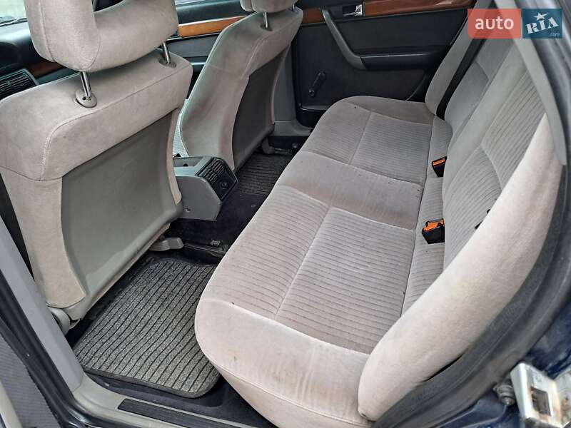 Седан Audi 100 1991 в Умани