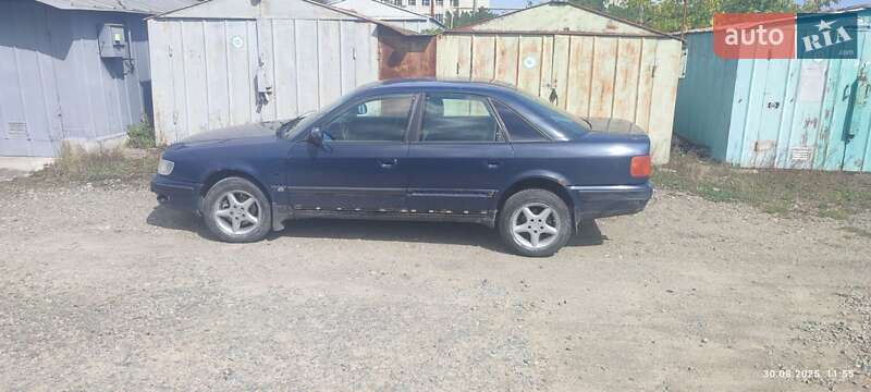 Седан Audi 100 1994 в Дрогобыче