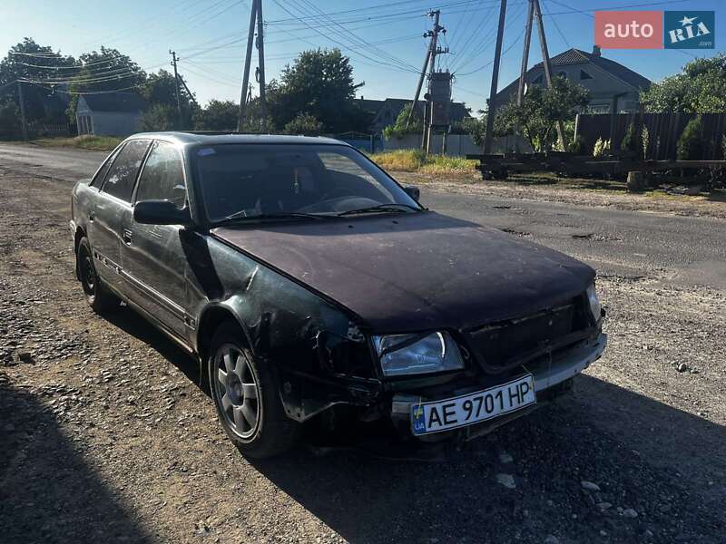 Седан Audi 100 1993 в Бершаді