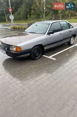 Седан Audi 100 1986 в 