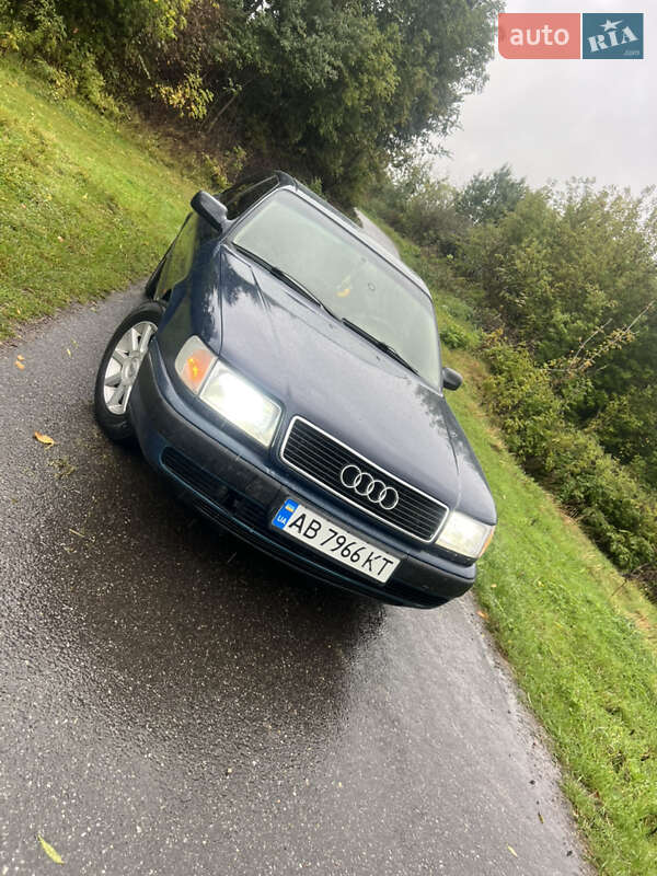 Седан Audi 100 1992 в Казатине