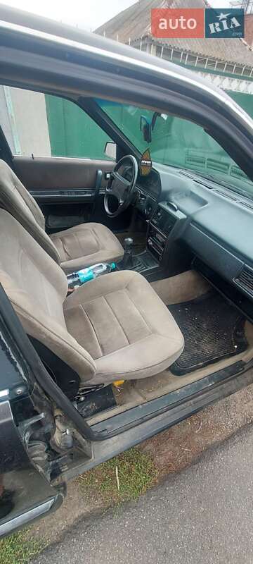 Седан Audi 100 1986 в Бобровице