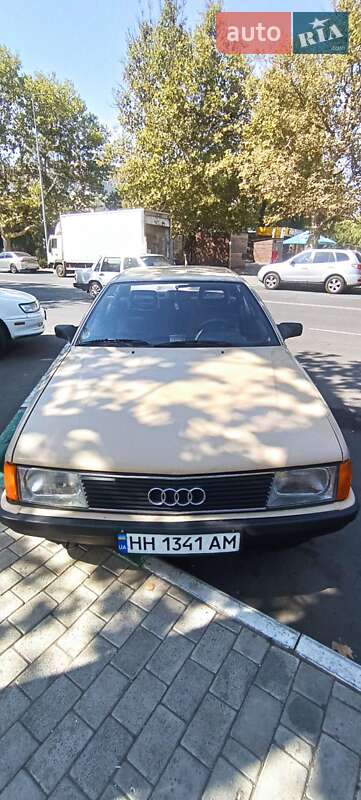 Седан Audi 100 1989 в Чорноморську