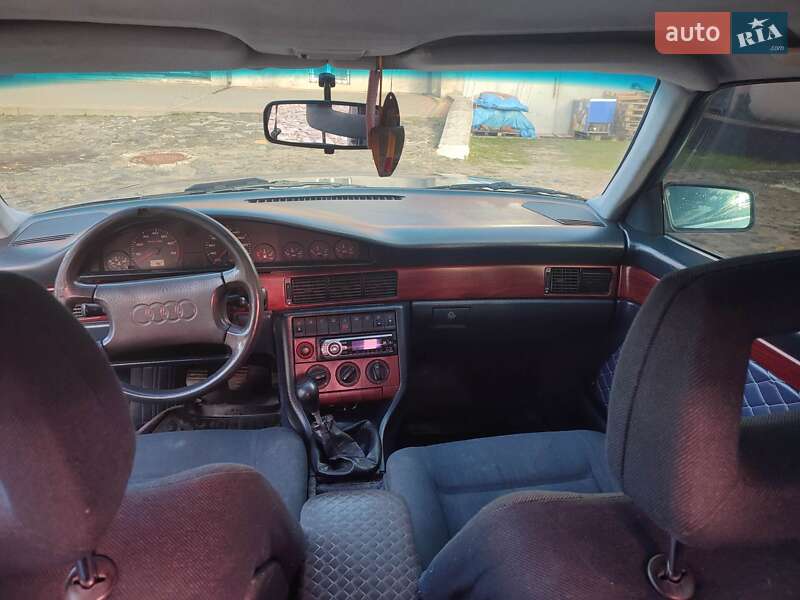 Седан Audi 100 1984 в Луцке