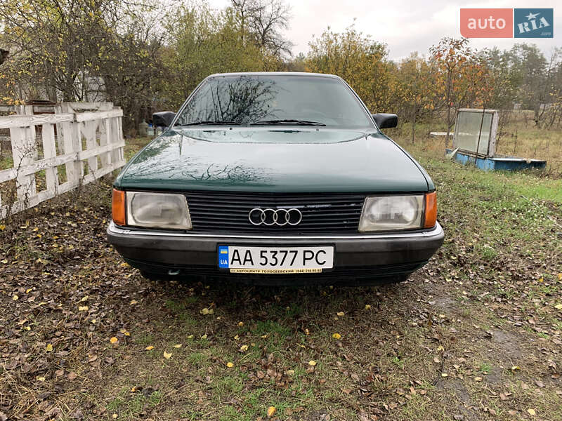 Седан Audi 100 1988 в Киеве