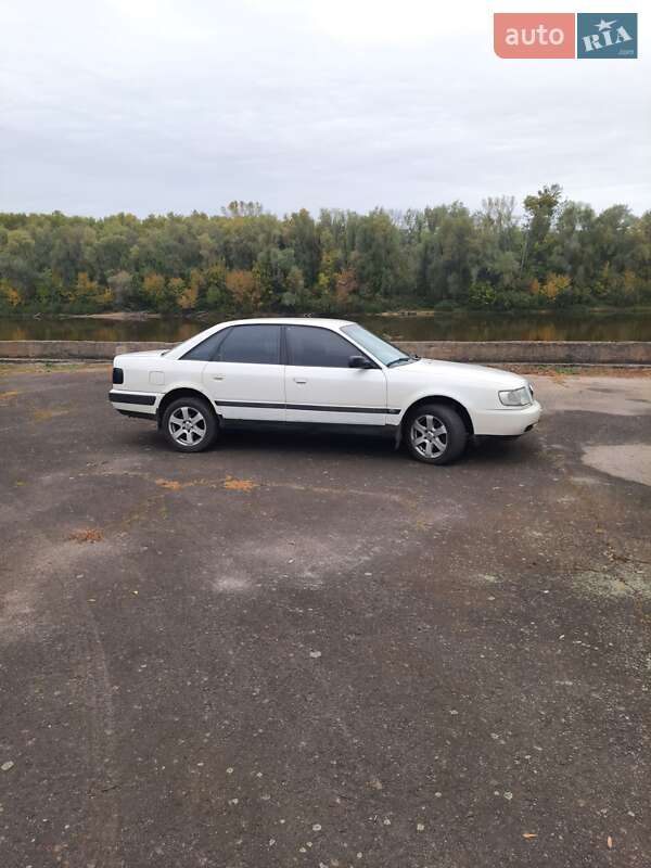 Седан Audi 100 1993 в Козельце