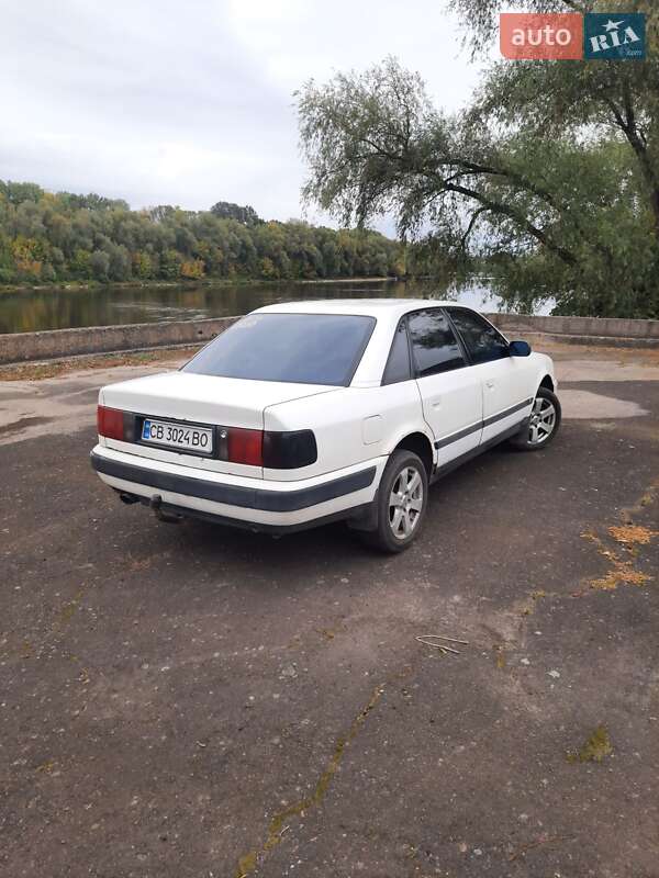 Седан Audi 100 1993 в Козельце