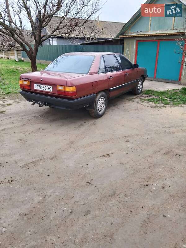 Седан Audi 100 1985 в Біляївці фото 4 Седан Audi 100 1985 в Біляївці