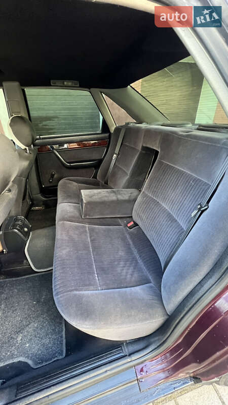 Седан Audi 100 1993 в Львове