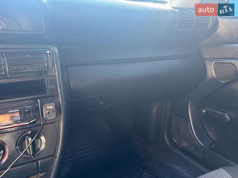 Седан Audi 100 1992 в Скалате