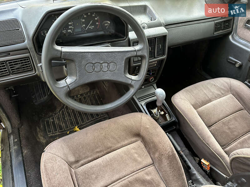 Седан Audi 100 1982 в Вишгороді